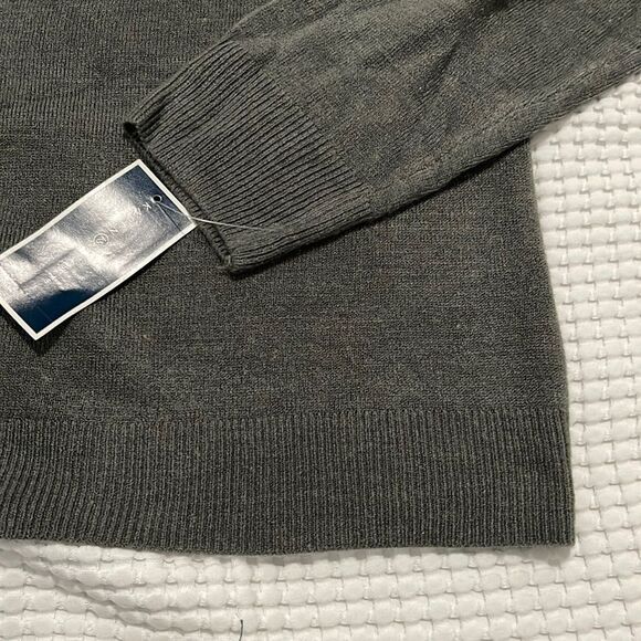 NWT- Karen Scott - L & XL - Picture 6 of 9